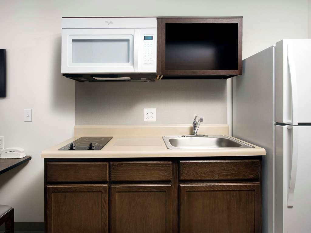 Woodspring Suites Plano - North Dallas Room photo